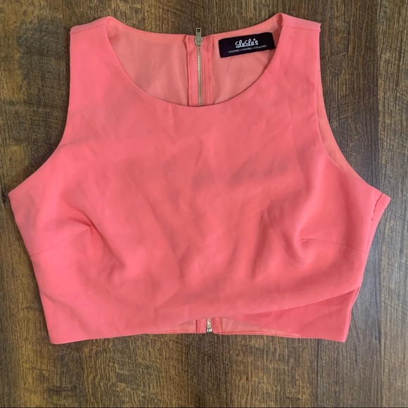Lulus Tops - Lulus zip back crop top